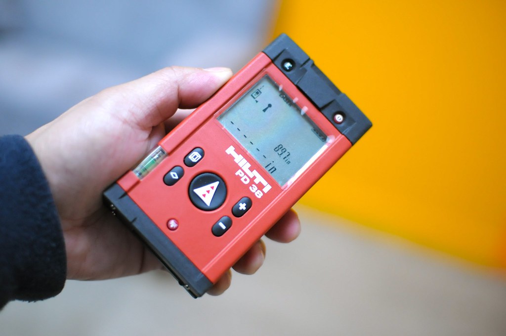 yellow and black measuring tape